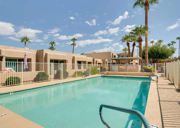Pool Access! Pet-friendly Snowbird Retreat In